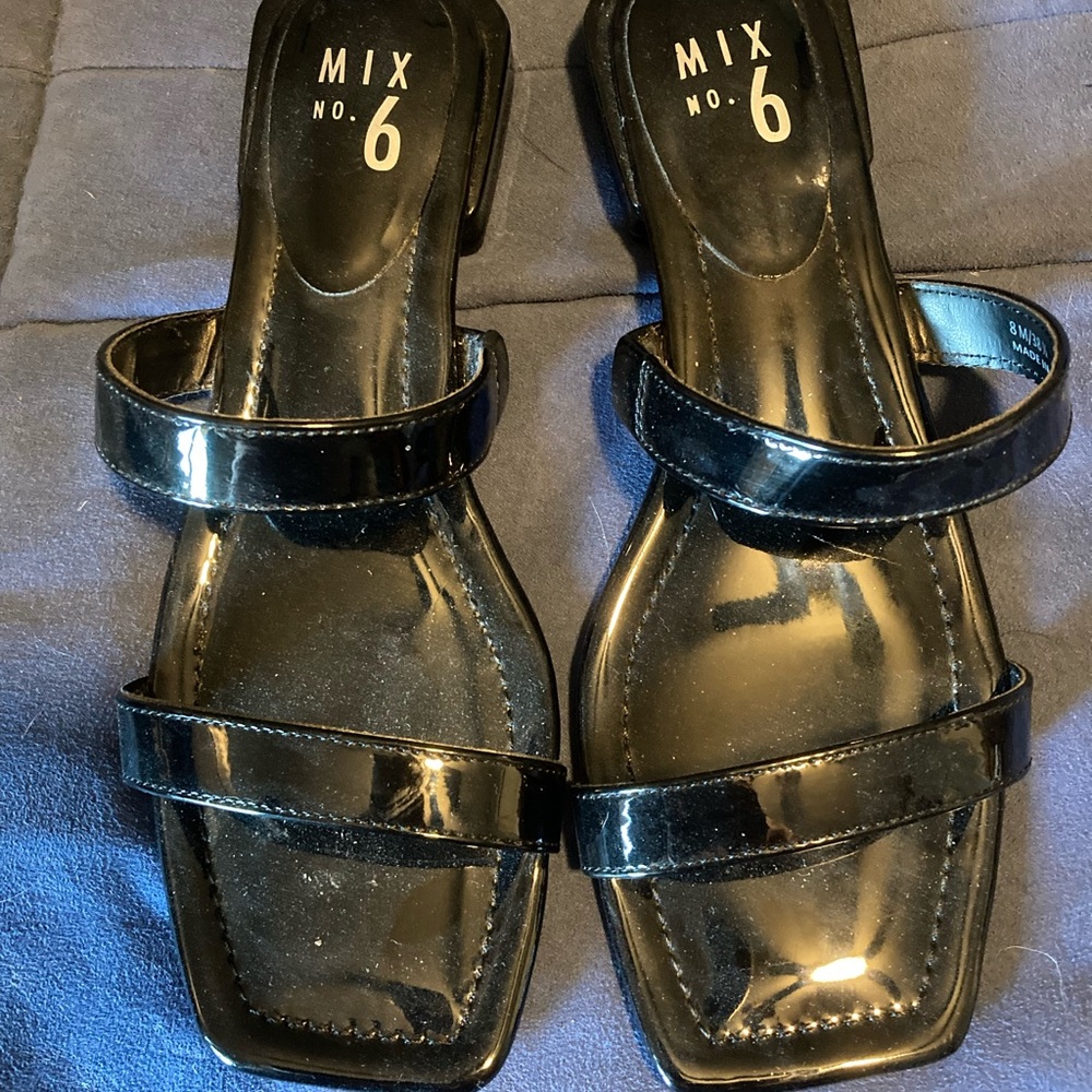 Mix No. 6 Women's Black Flat Sandals